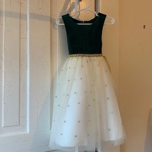 🎉🥳HOST PICK🥳🎉💝NWT. Girls' Size 4 Formal Dress